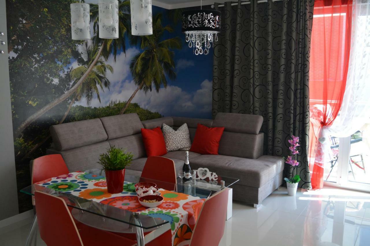 Apartament Ibiza Przy Plazy Rewal Exteriér fotografie